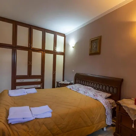Aristotelis Apartment *