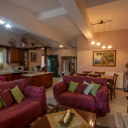Apartment Aristotelis Mesongi