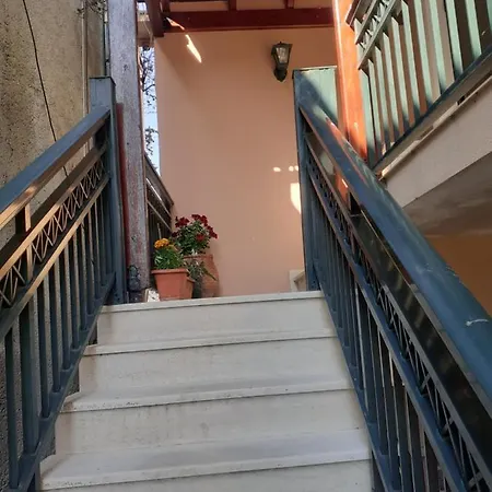 Aristotelis Apartment *