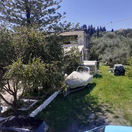 Aristotelis Apartment Mesongi